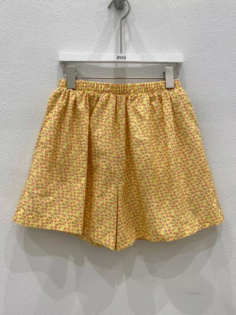Inni - Korean Women Fashion - #momslook - Flower Shorts - 4