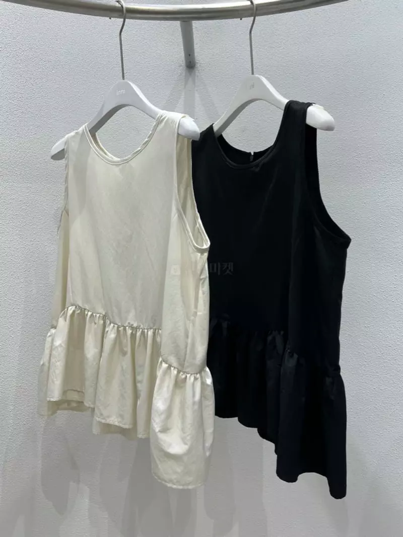 Inni - Korean Women Fashion - #womensfashion - Stay Sleeveless Blouse - 11