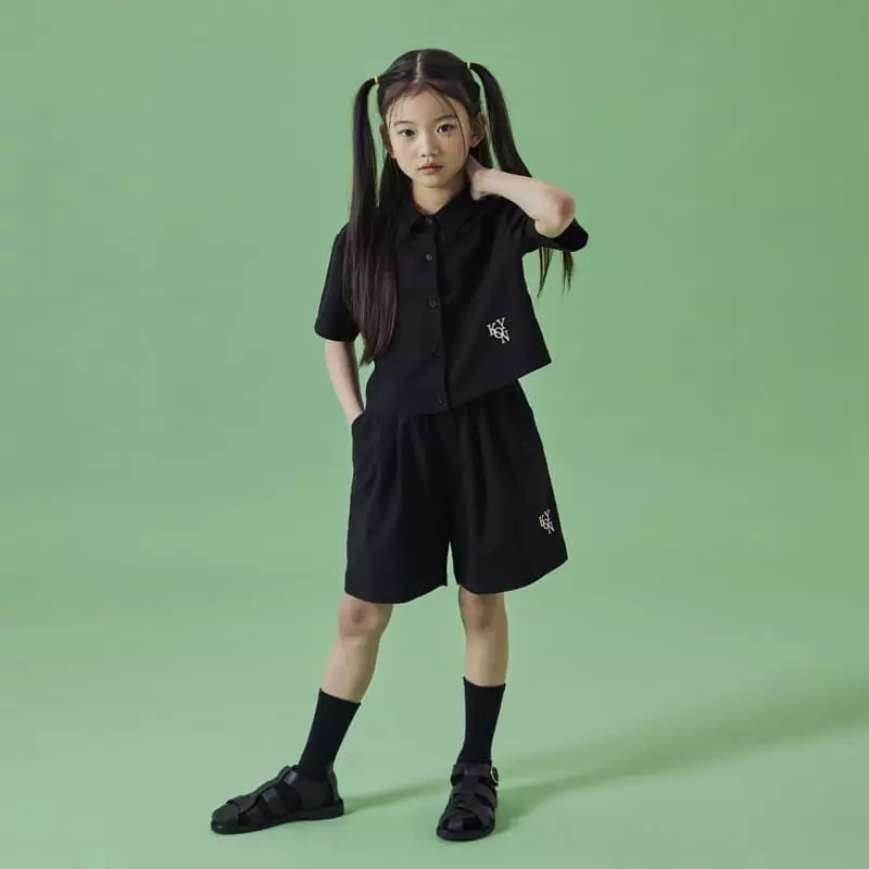 Kokoyarn - Korean Children Fashion - #prettylittlegirls - Logo Crop Blouse - 3