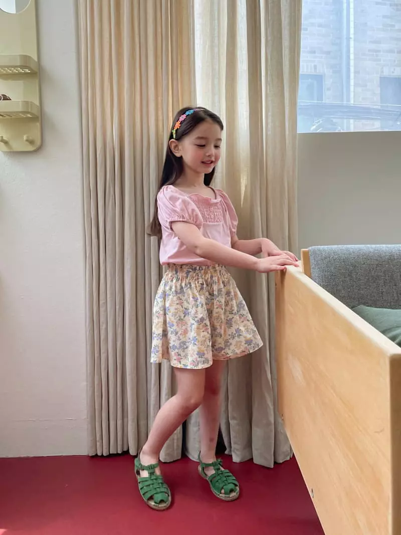 Momo Ann - Korean Children Fashion - #kidsshorts - Smocked Tee - 4