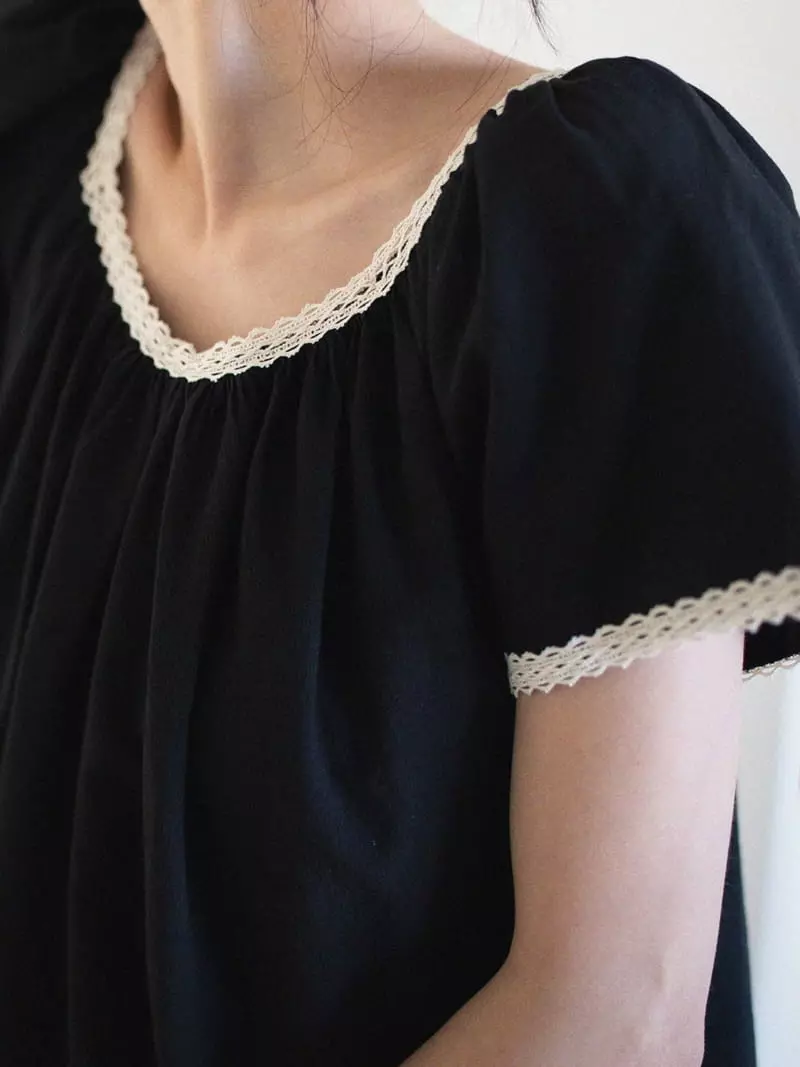 Nan - Korean Women Fashion - #momslook - Charollet Square Blouse - 5