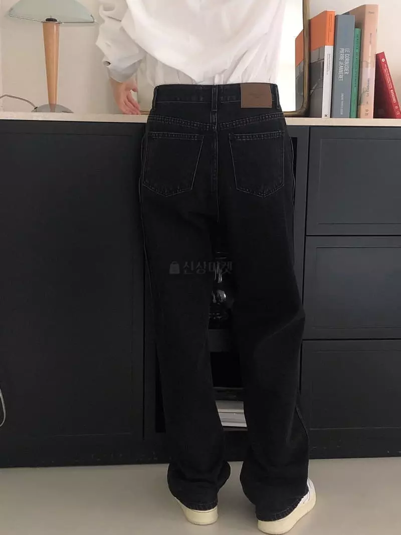 Overclassic - Korean Women Fashion - #momslook - Biff Black Jeans - 3