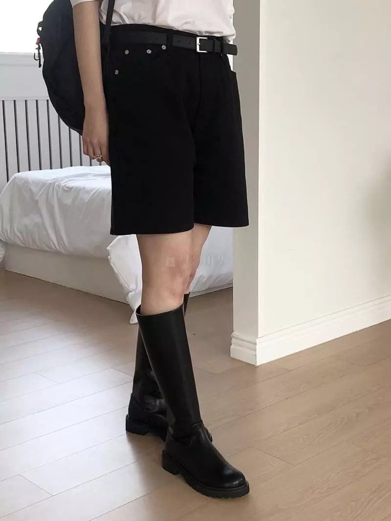 Overclassic - Korean Women Fashion - #momslook - Mue Half Jeans - 2