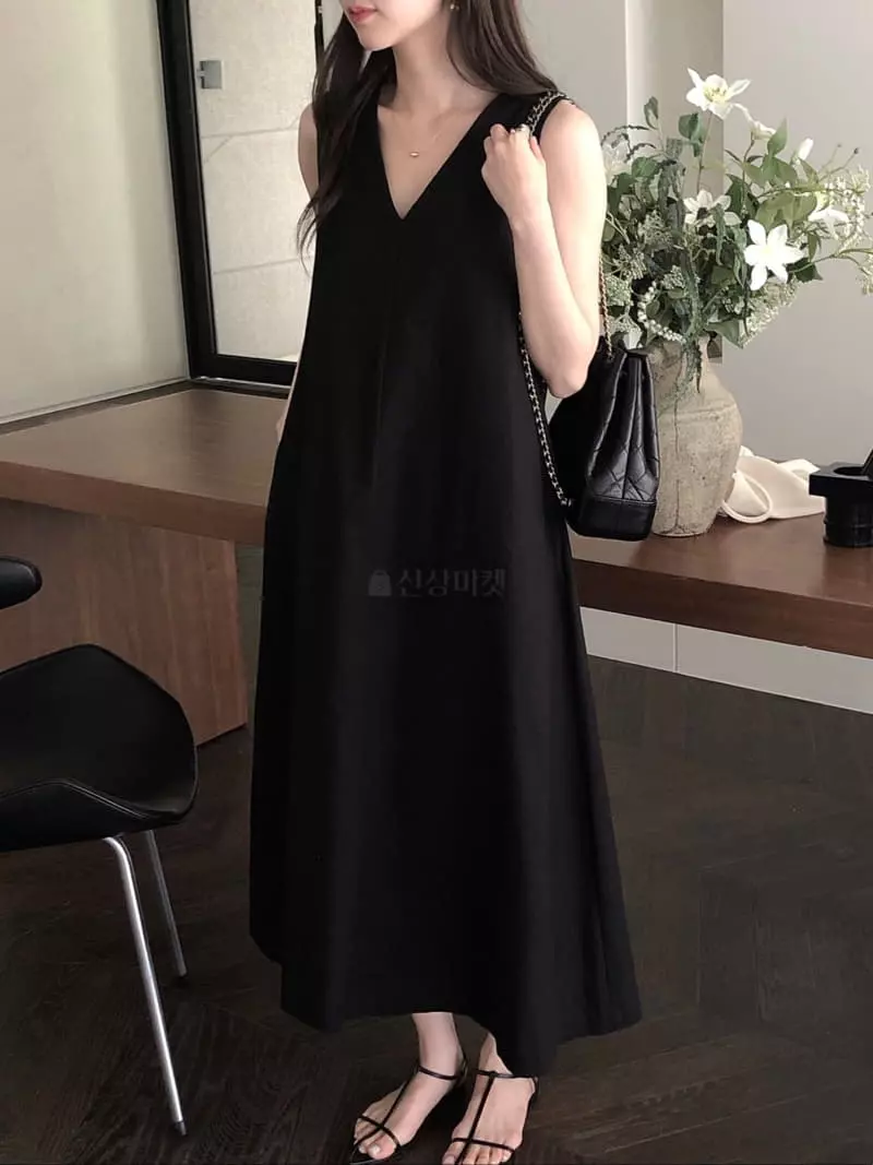 Overclassic - Korean Women Fashion - #momslook - V Neck One-piece - 2