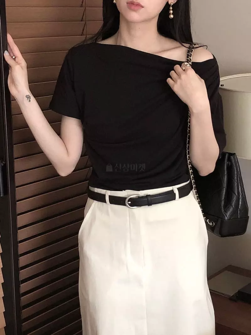 Overclassic - Korean Women Fashion - #momslook - Half Off Tee - 11