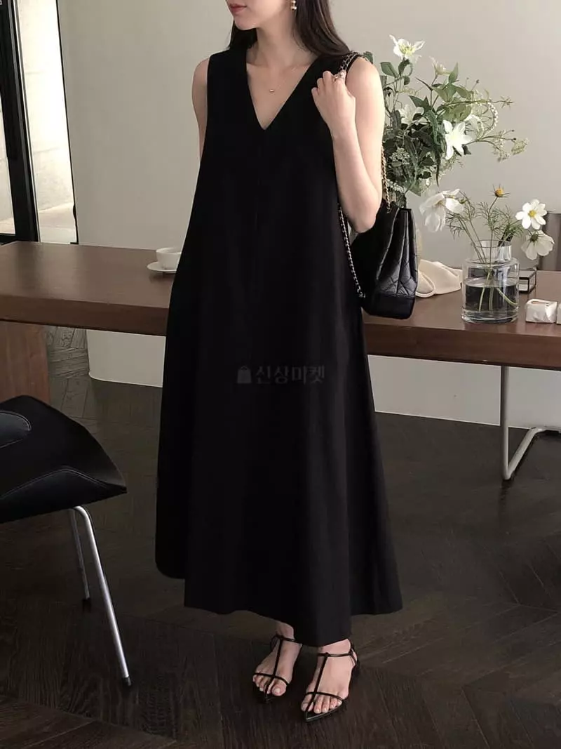 Overclassic - Korean Women Fashion - #pursuepretty - V Neck One-piece - 10