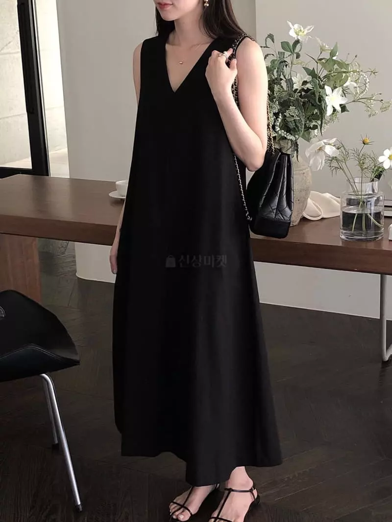 Overclassic - Korean Women Fashion - #restrostyle - V Neck One-piece - 11