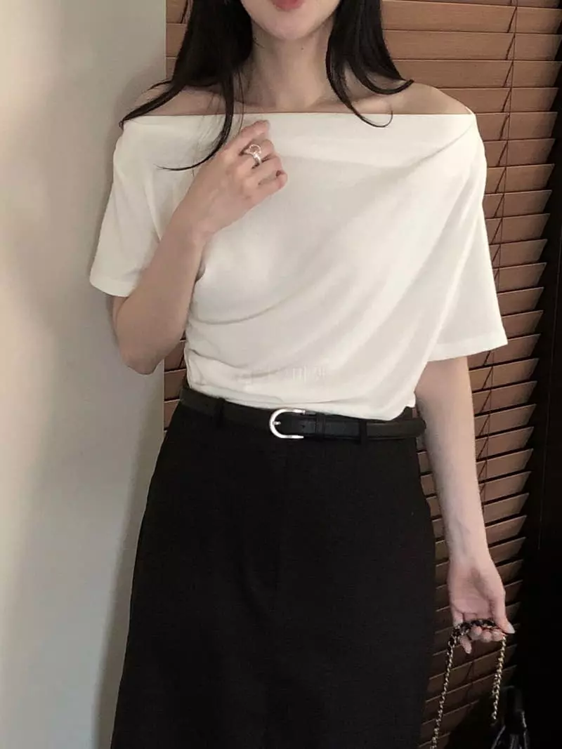 Overclassic - Korean Women Fashion - #restrostyle - Half Off Tee - 2