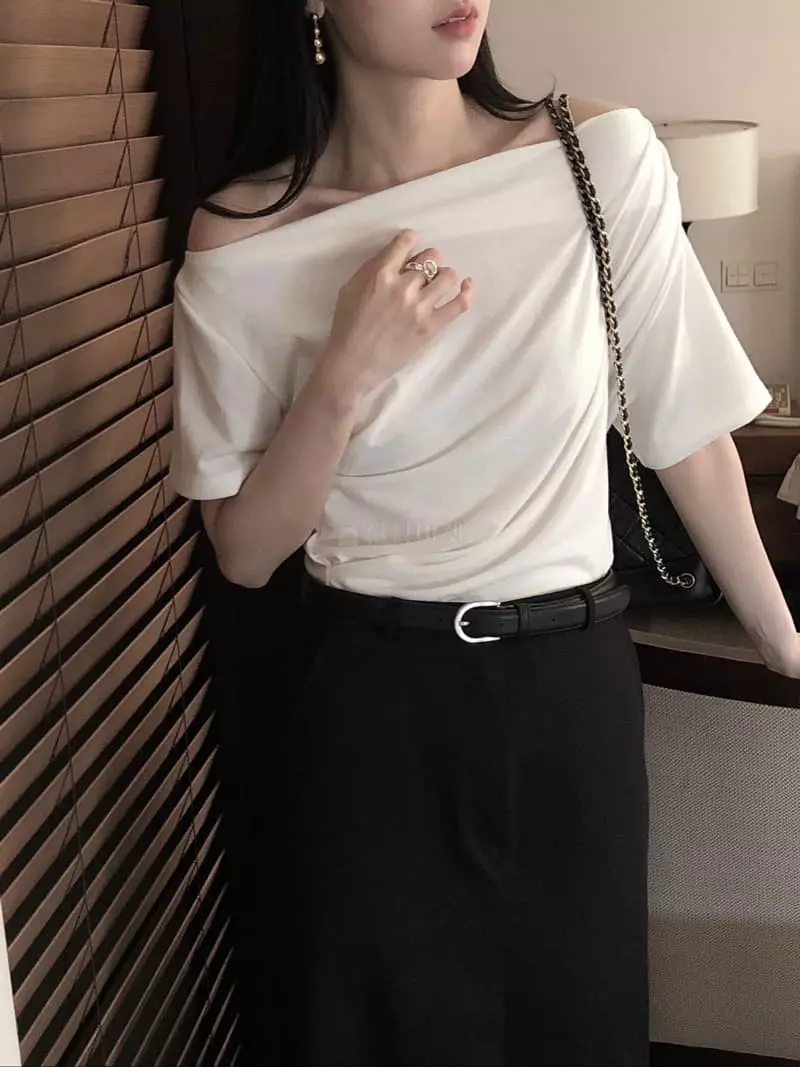 Overclassic - Korean Women Fashion - #romanticstyle - Half Off Tee - 4