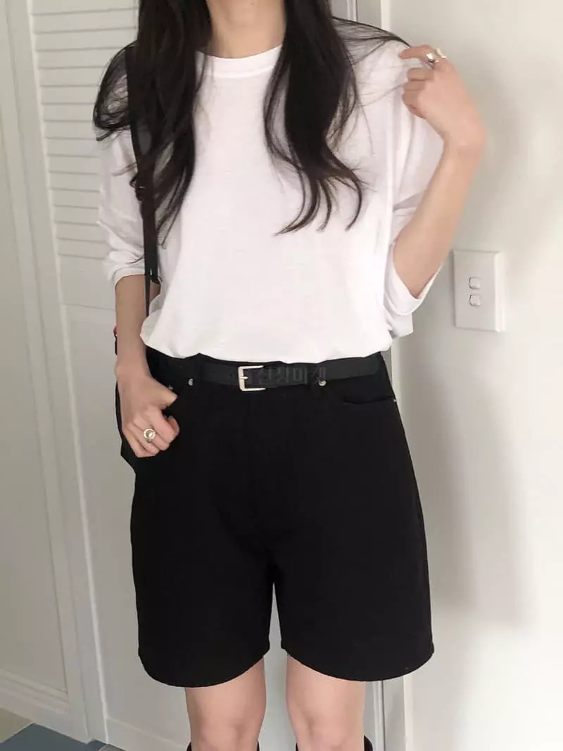 Overclassic - Korean Women Fashion - #vintageinspired - Mue Half Jeans - 12