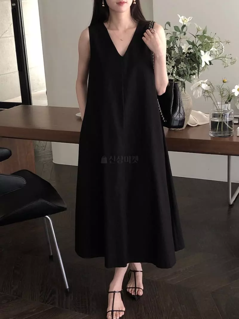 Overclassic - Korean Women Fashion - #vintagekidsstyle - V Neck One-piece - 9