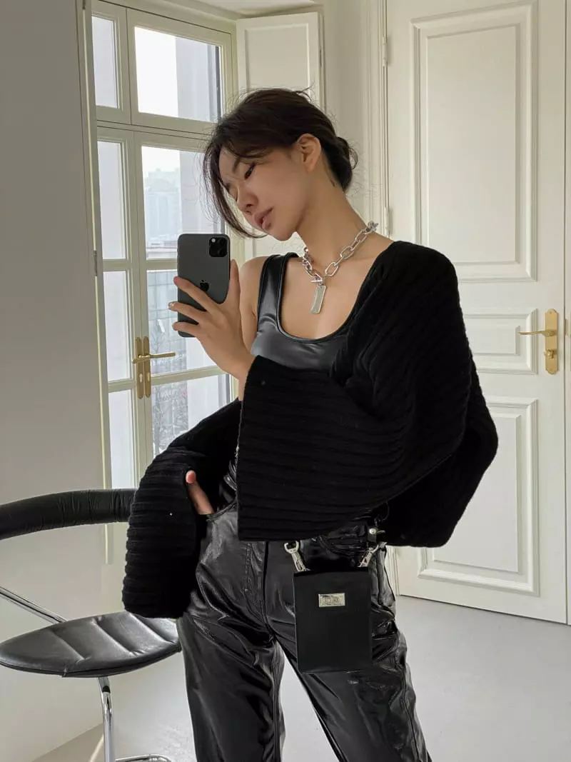Paper Moon - Korean Women Fashion - #womensfashion - Vegan Leather Cropped Sleeveless Tank Top - 9