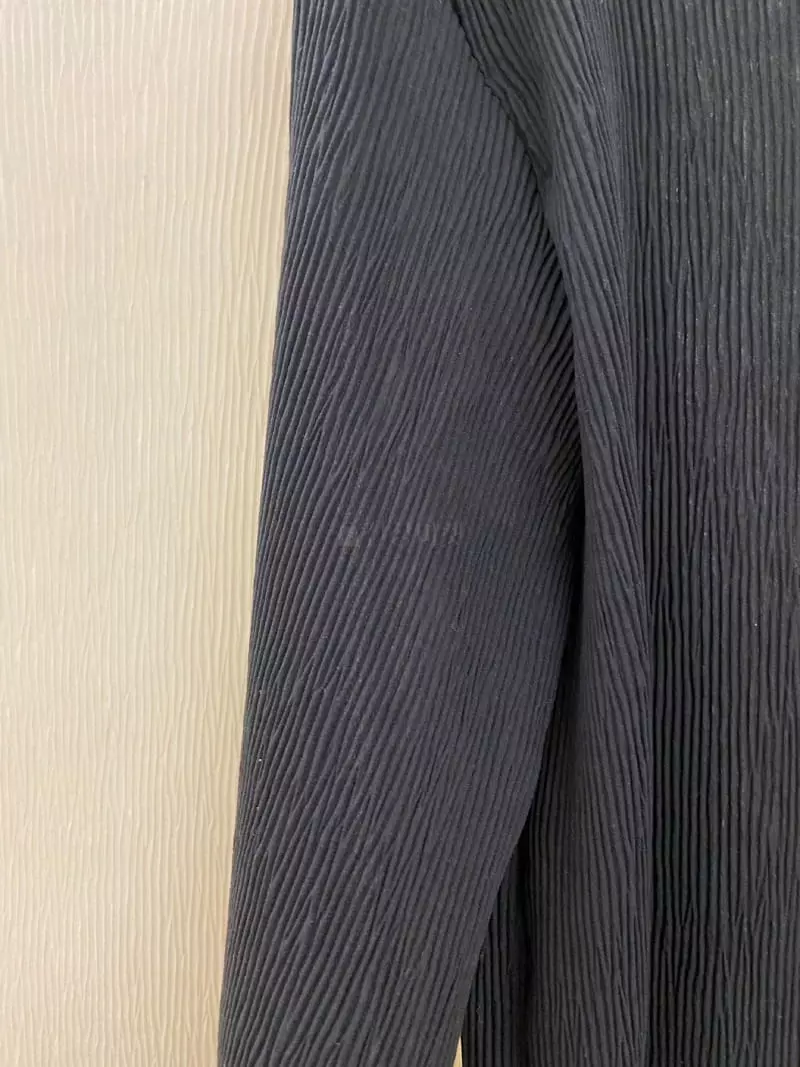 Pin Code - Korean Women Fashion - #womensfashion - Cao Pleats Blouse - 2