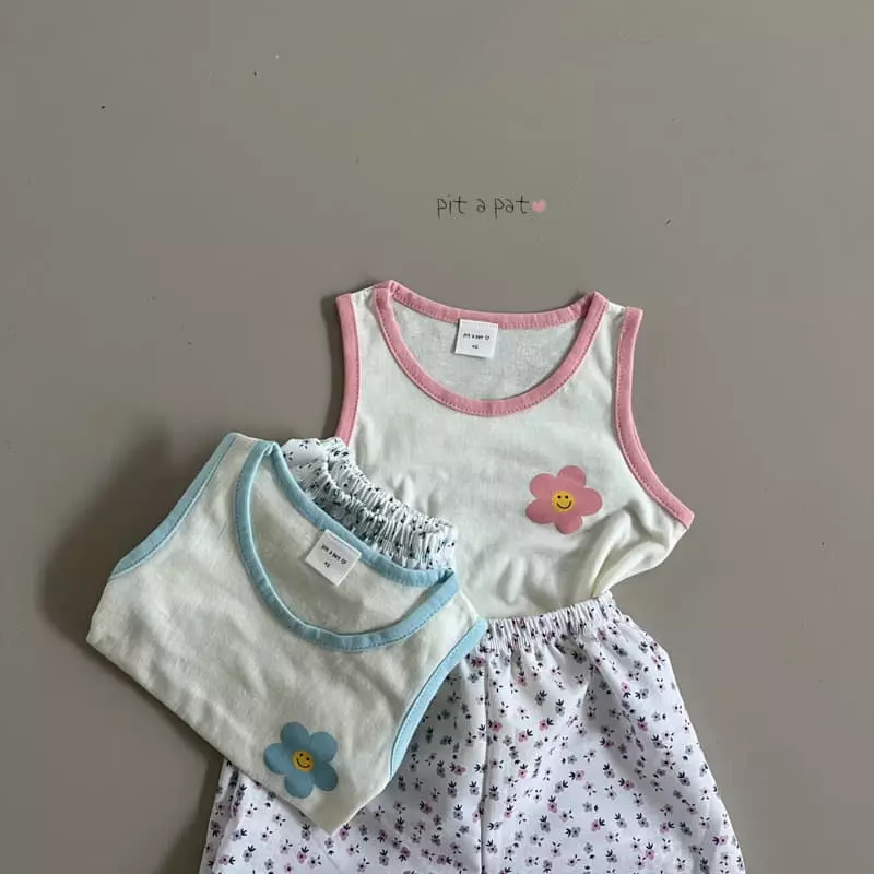 Pitapat - Korean Children Fashion - #fashionkids - Smile Flower Sleeveless Top Bottom Set