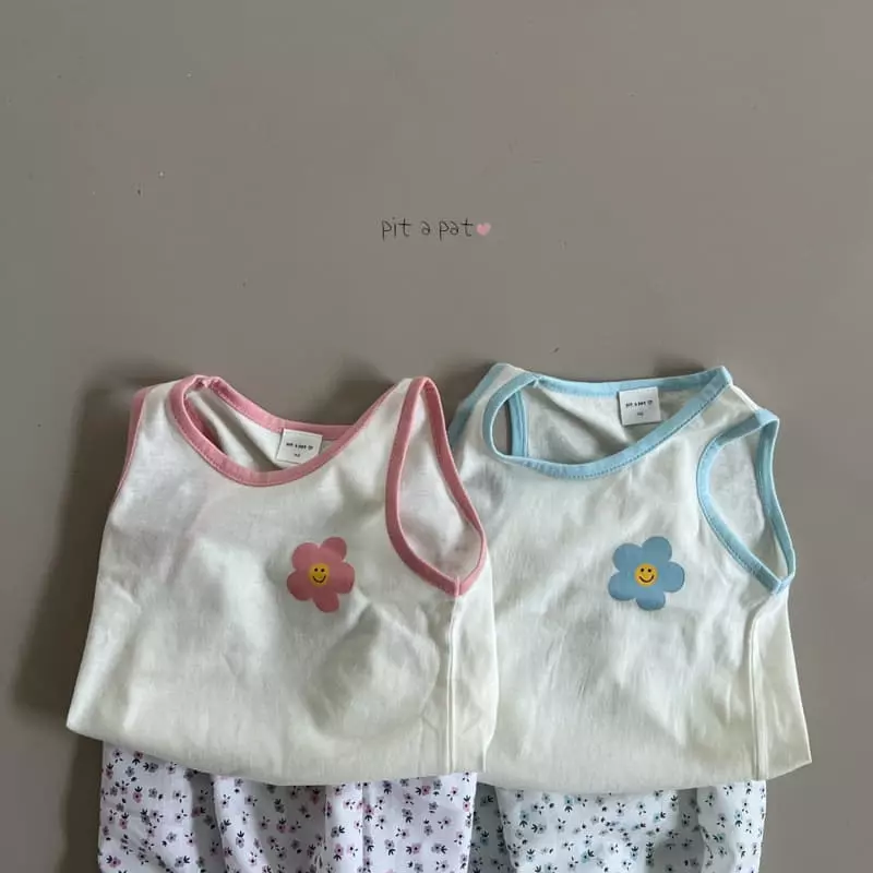 Pitapat - Korean Children Fashion - #littlefashionista - Smile Flower Sleeveless Top Bottom Set - 6