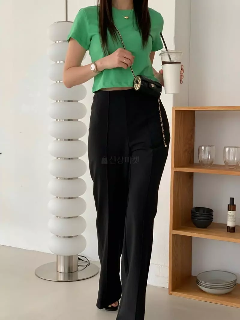 Proper - Korean Women Fashion - #thelittlethings - Ewver Crop Tee - 3