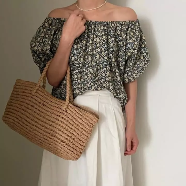 Ripple - Korean Women Fashion - #womensfashion - Free Shoulder Blouse - 2