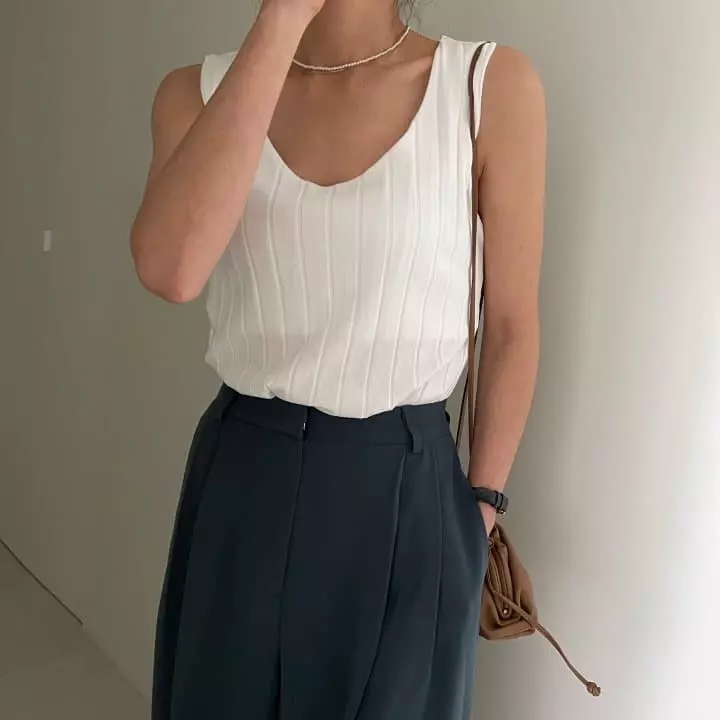 Ripple - Korean Women Fashion - #womensfashion - Block Sleeveless - 2