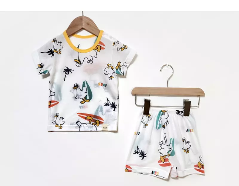 Ttasom - Korean Children Fashion - #childofig - Surfing Goose Short Air Silver Easywear - 2