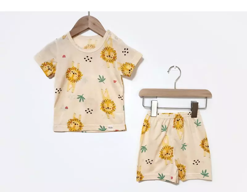 Ttasom - Korean Children Fashion - #designkidswear - Jumping Lion Short Air Silver Easywear - 2