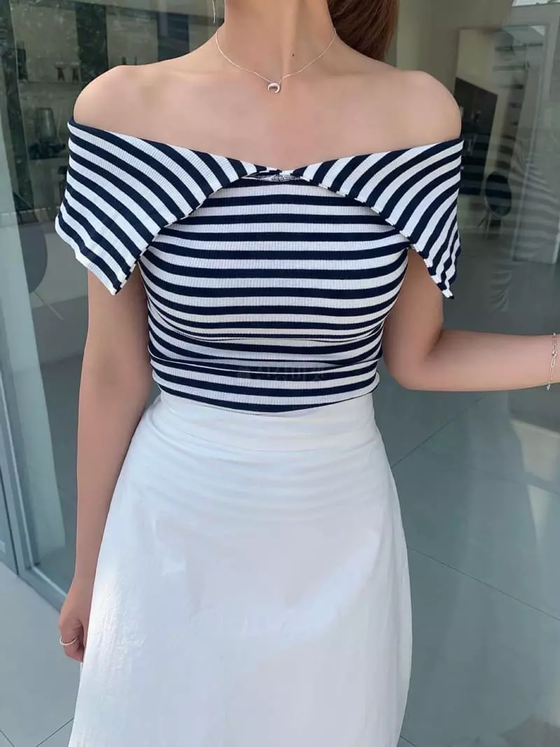 Vannuvo - Korean Women Fashion - #womensfashion - Stripes Soulder Tee - 4