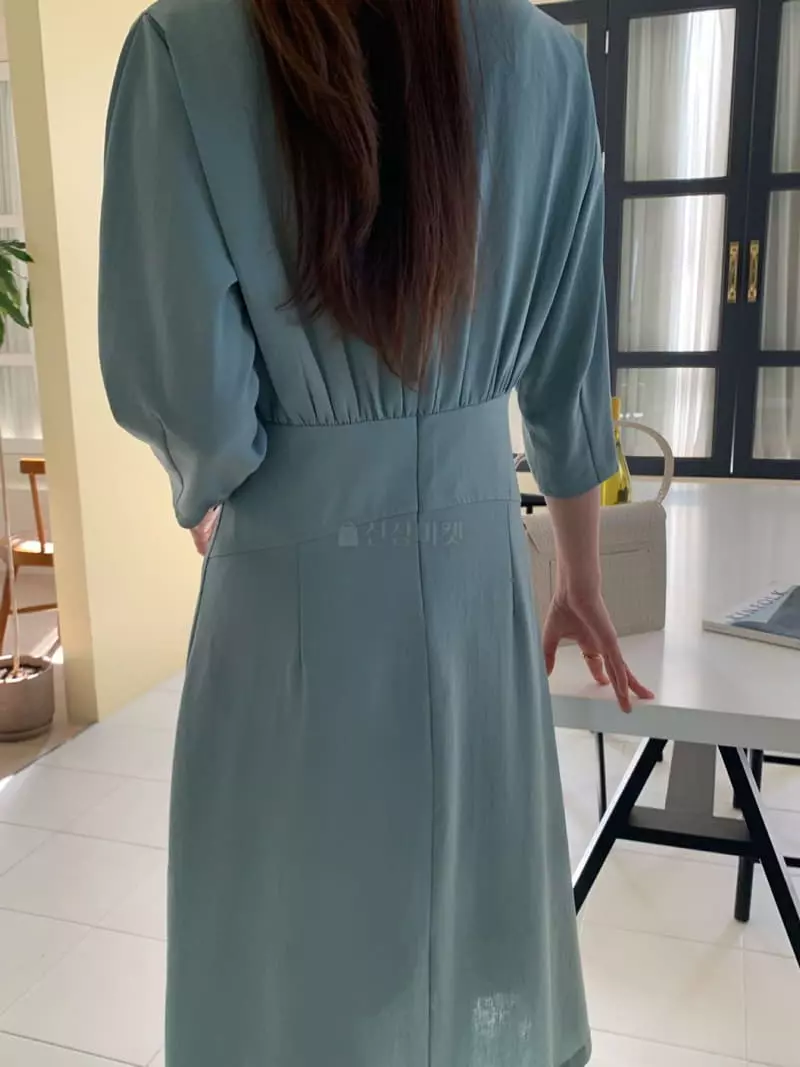 Vannuvo - Korean Women Fashion - #momslook - Mood Slit One-piece - 8
