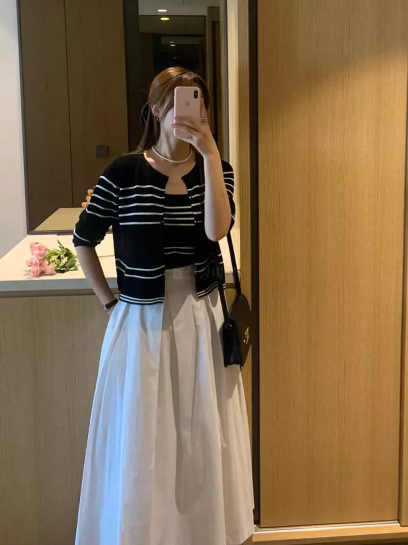 Vannuvo - Korean Women Fashion - #momslook - Linen Stripes Sleeveless Top Bottom Set - 7
