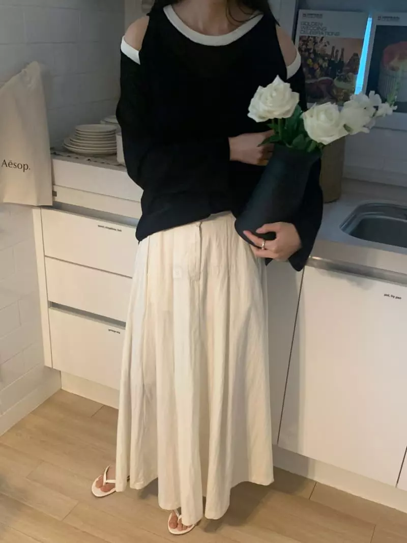 Vannuvo - Korean Women Fashion - #womensfashion - Linen Color Slit Knit Tee