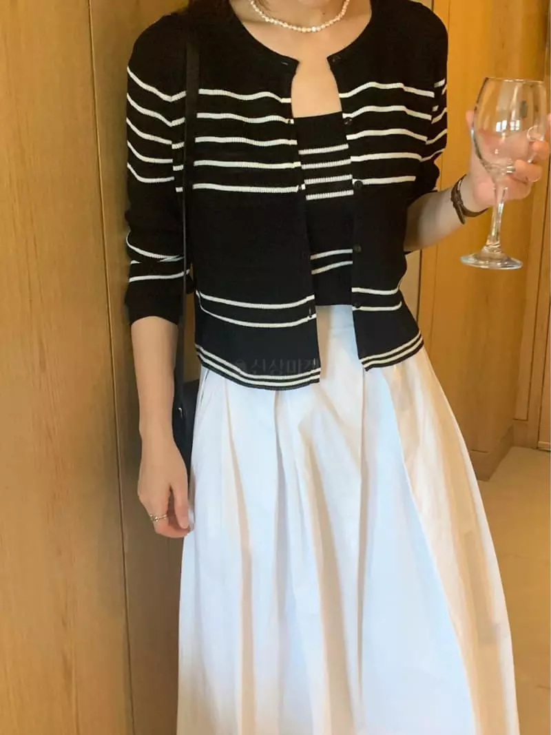 Vannuvo - Korean Women Fashion - #momslook - Linen Stripes Sleeveless Top Bottom Set - 4