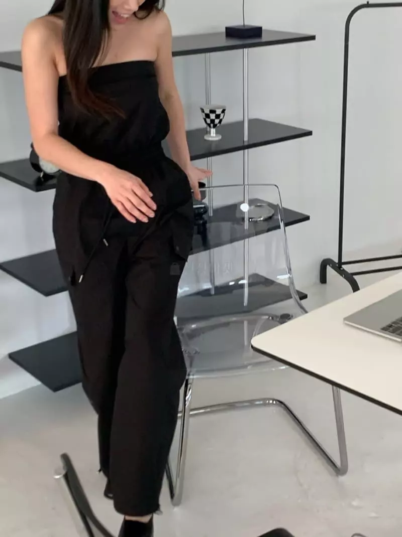 Vivie L - Korean Women Fashion - #romanticstyle - Cargo Pocket Jumpsuit - 4