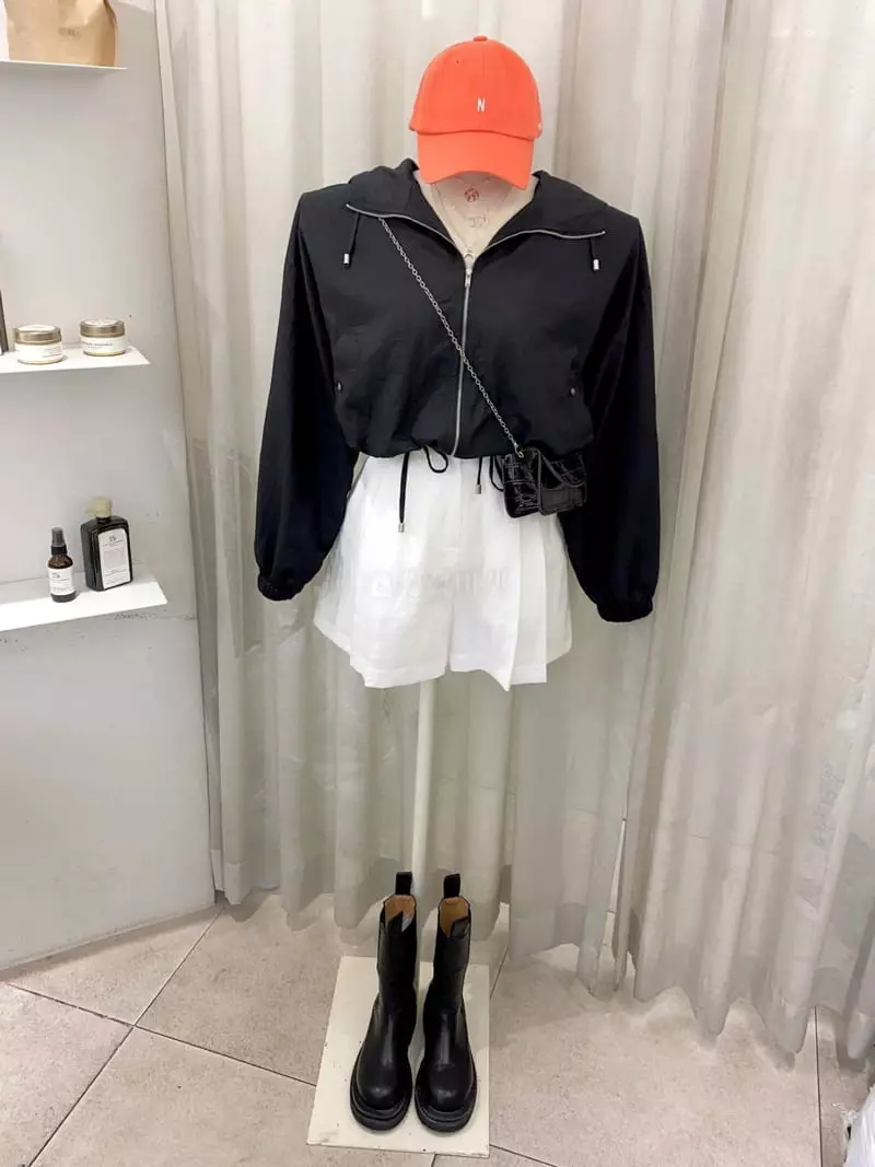 3 Rooms - Korean Women Fashion - #romanticstyle - Linen Shorts - 7