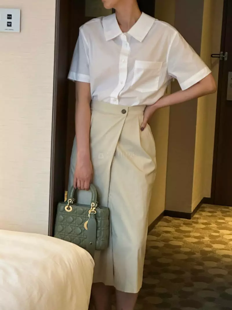 A The A - Korean Women Fashion - #thelittlethings - Slit Blouse - 2