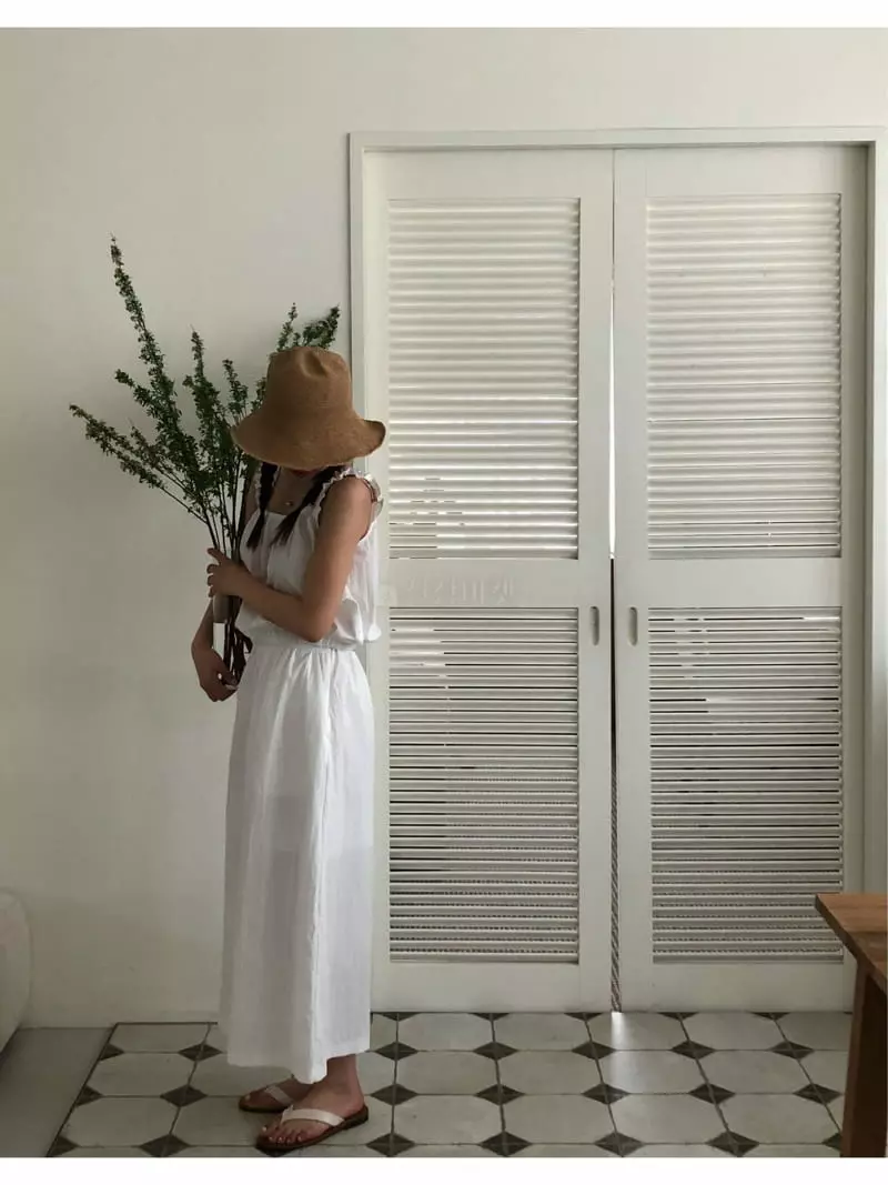 A Want - Korean Women Fashion - #momslook - Coming Sleeveless - 8