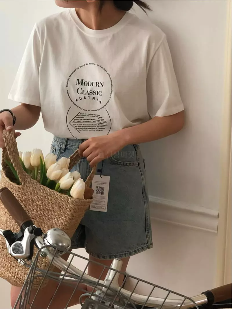 A Want - Korean Women Fashion - #momslook - Classic Tee - 8