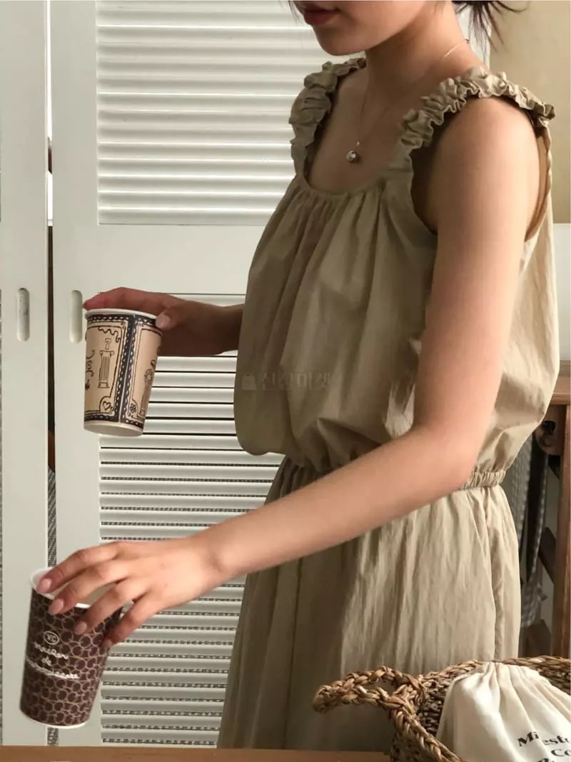 A Want - Korean Women Fashion - #momslook - Coming Sleeveless - 8