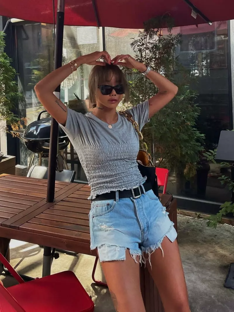 Abbeylee - Korean Women Fashion - #momslook - Low Shorts