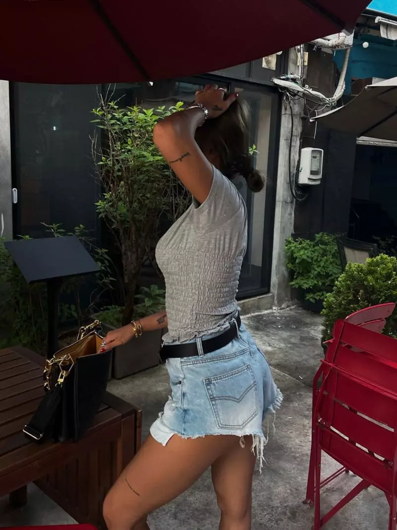 Abbeylee - Korean Women Fashion - #momslook - Low Shorts - 4