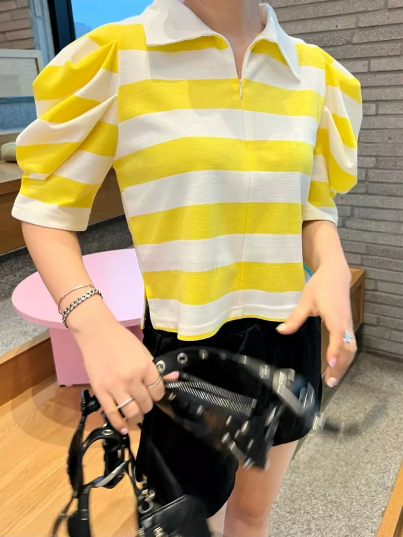 Amon - Korean Women Fashion - #womensfashion - Saint Puff Tee