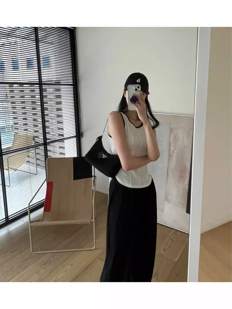 Amuse Seoul - Korean Women Fashion - #momslook - Slit SLeeveless - 8