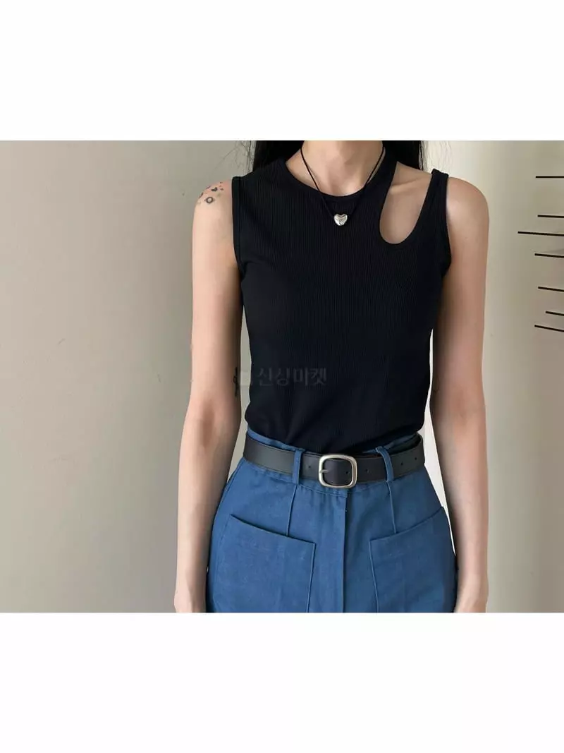 Amuse Seoul - Korean Women Fashion - #womensfashion - Slit Sleeveless - 10