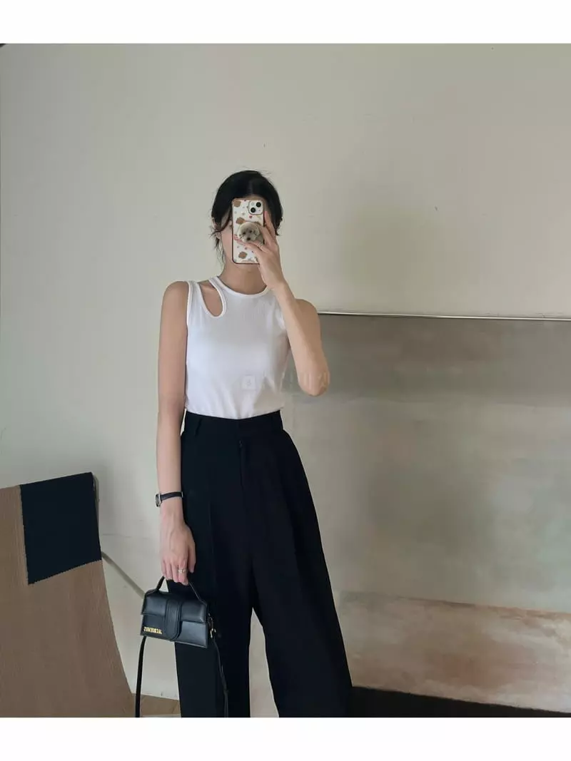Amuse Seoul - Korean Women Fashion - #womensfashion - Slit Sleeveless - 6