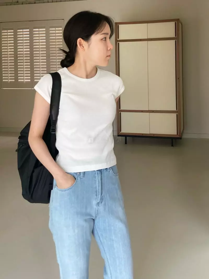 And The - Korean Women Fashion - #womensfashion - Evev Cap Sleeveless Tee - 10