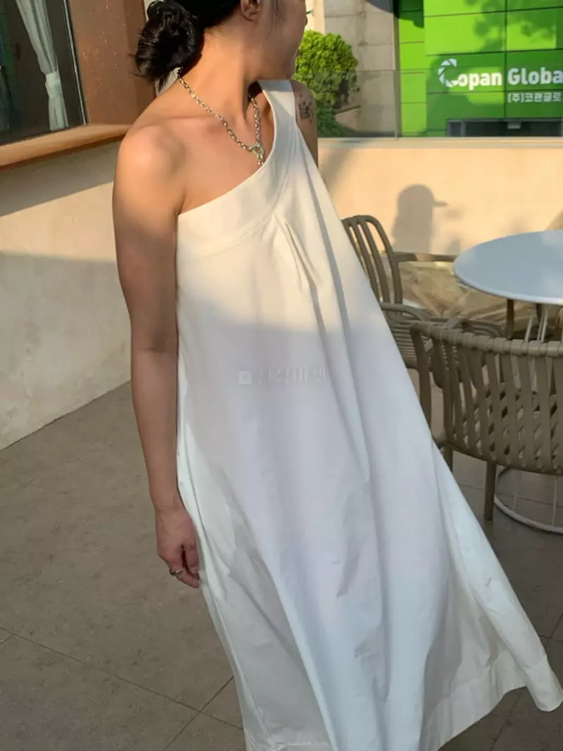 Ande - Korean Women Fashion - #momslook - One Shoulder One-piece - 5