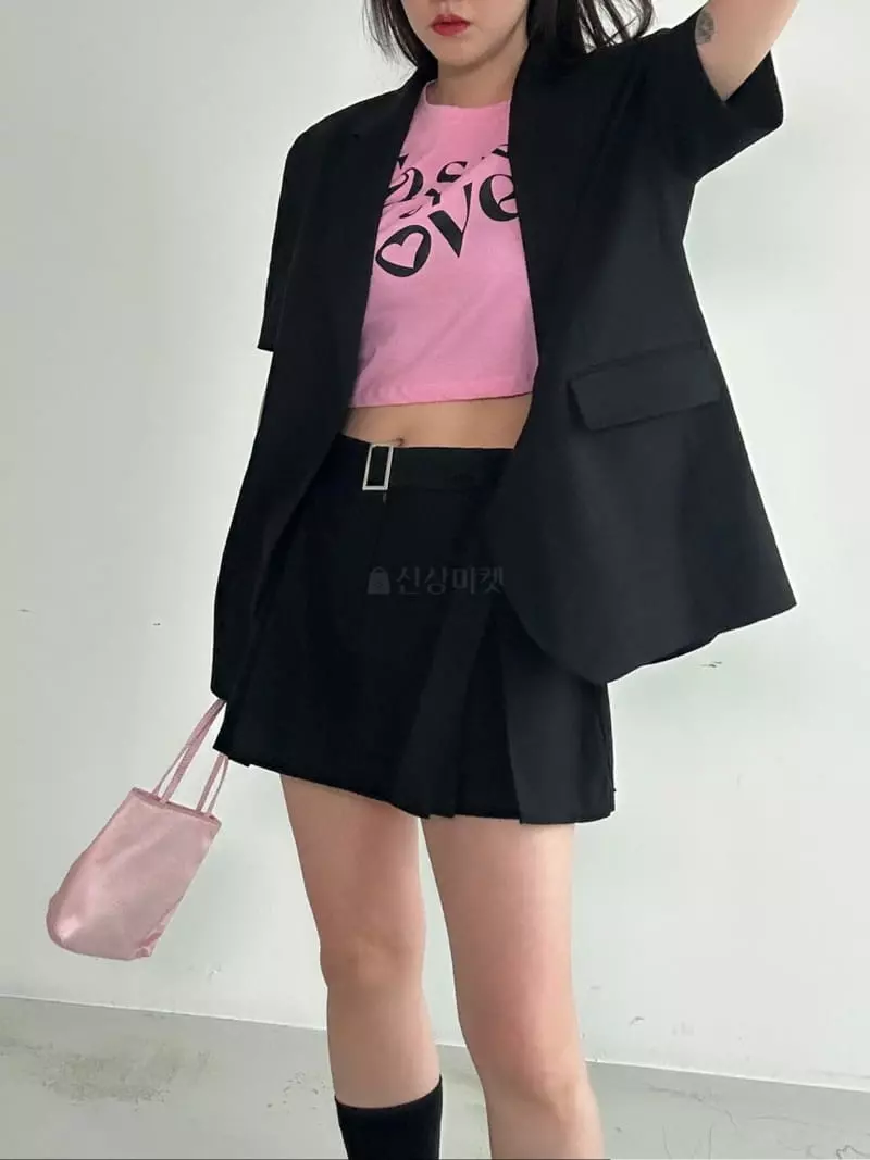 Archive - Korean Women Fashion - #momslook - Love Lettering Crop Tee