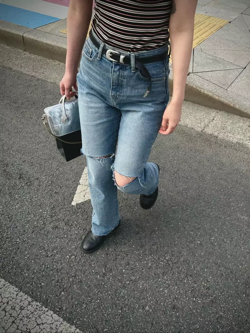 Archive - Korean Women Fashion - #womensfashion - Deggi Straight Jeans - 3