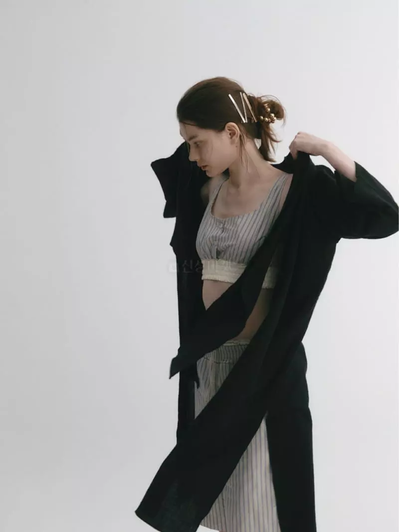Art Is Over - Korean Women Fashion - #momslook - Miu Sleevless - 9