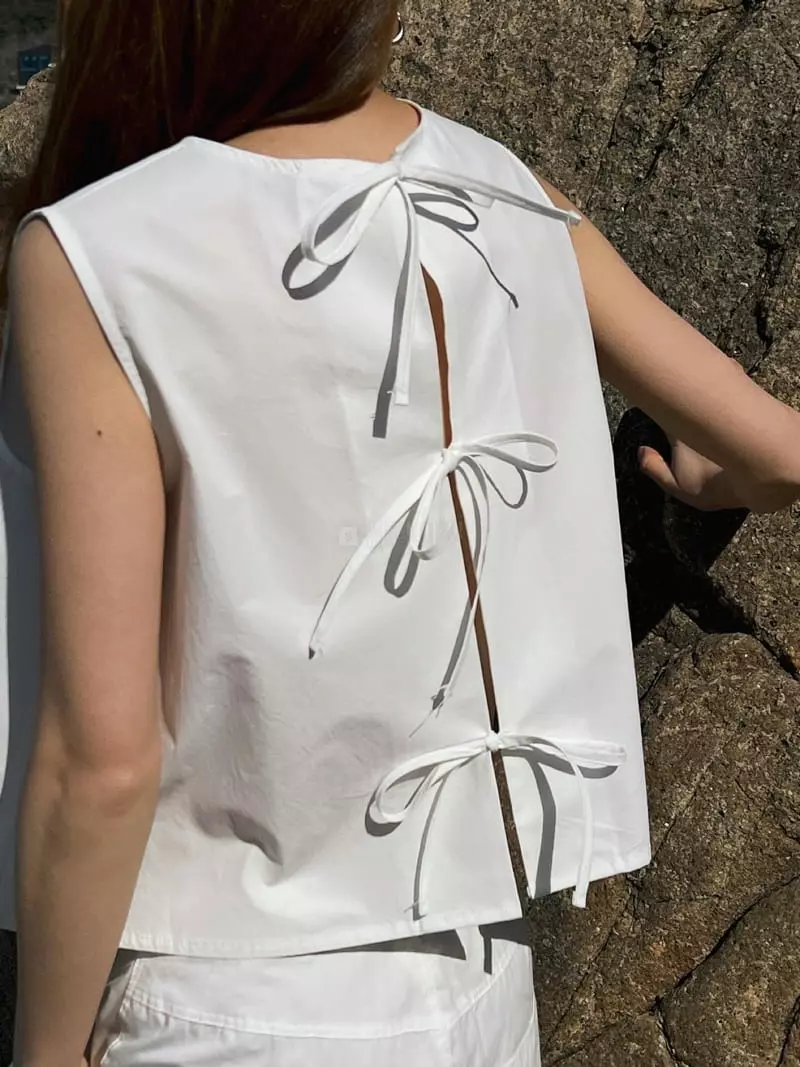 Baie Oud - Korean Women Fashion - #momslook - Back Ribbon Blouse - 6