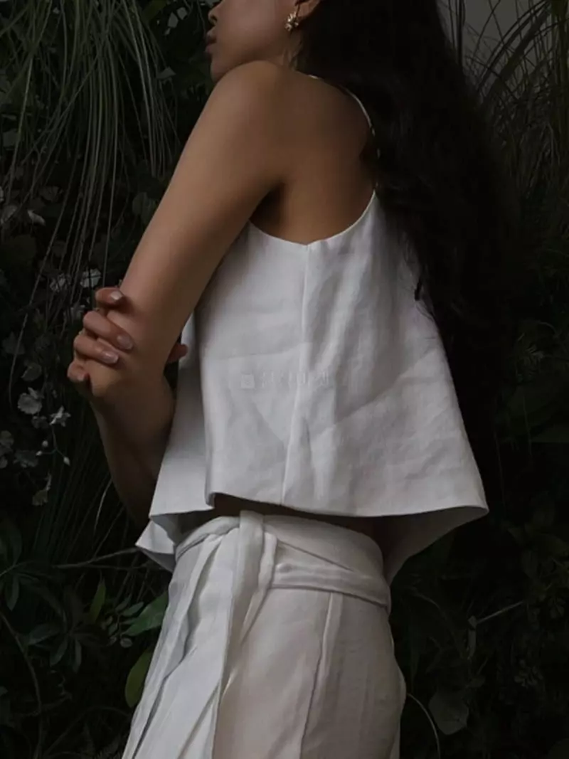 Baie Oud - Korean Women Fashion - #momslook - U Linen Sleeveless Blouse - 3