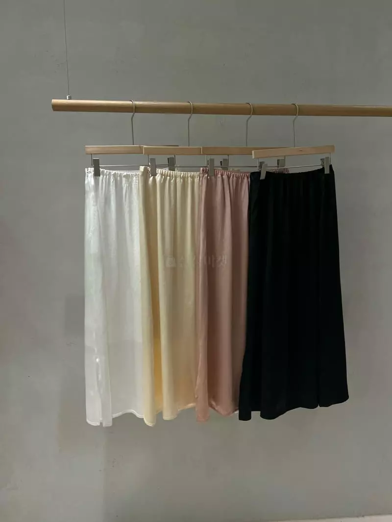 Baie Oud - Korean Women Fashion - #momslook - Satin Skirt