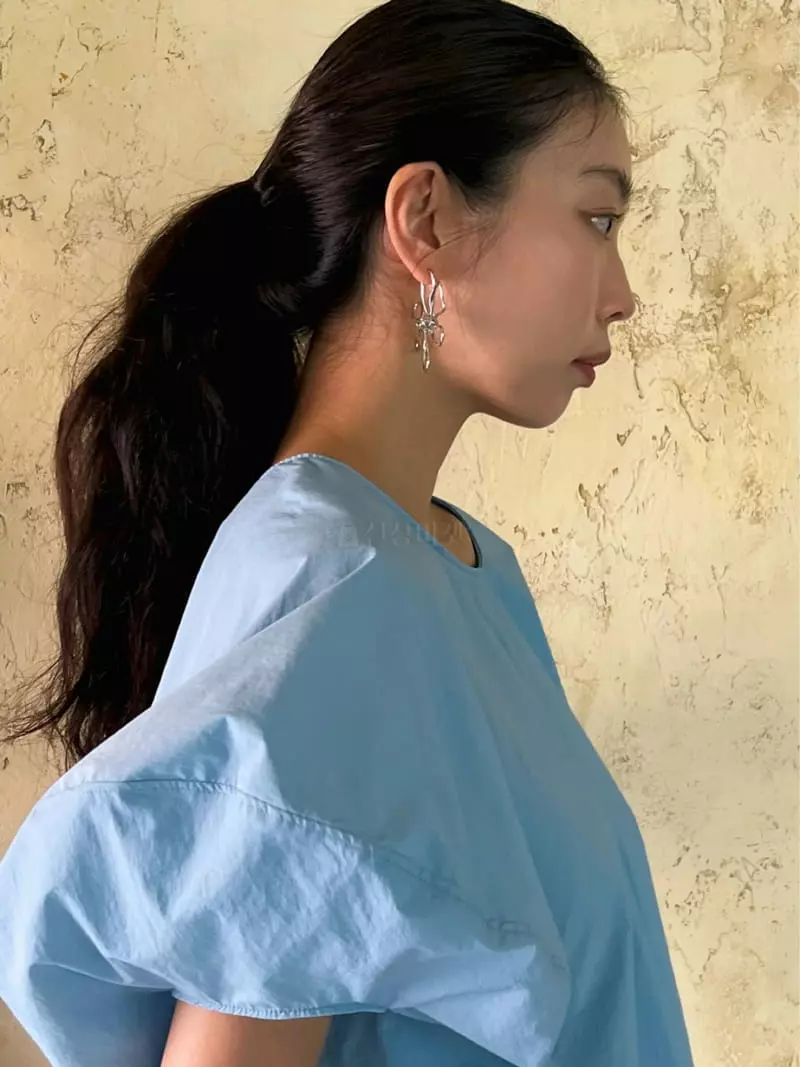 Baie Oud - Korean Women Fashion - #romanticstyle - Puff Crop Blouse - 9
